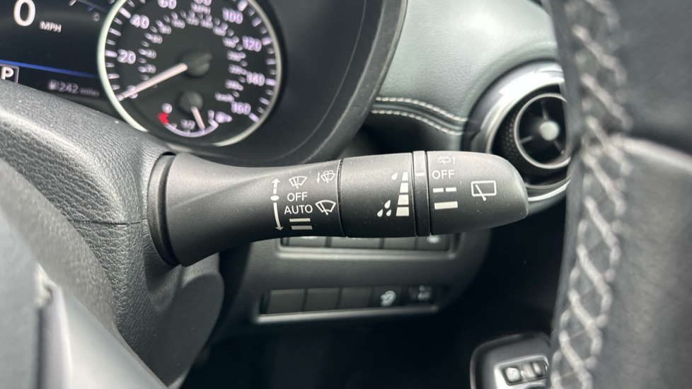 Nissan Juke 1.0 DiG-T N-Connecta 5dr DCT Petrol Hatchback - Image 24