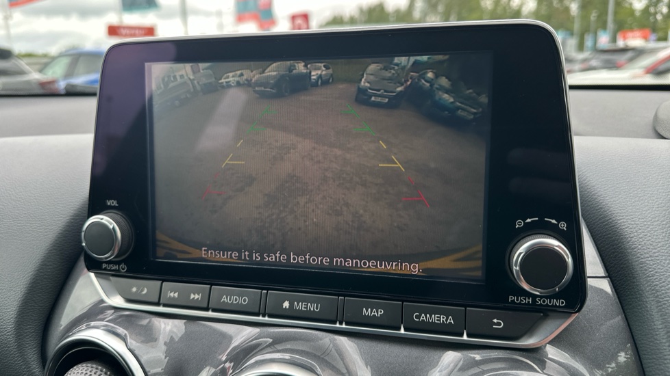 Nissan Juke 1.0 DiG-T N-Connecta 5dr DCT Petrol Hatchback - Image 31