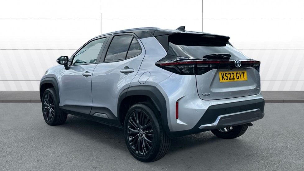 Toyota Yaris Cross 1.5 Hybrid Dynamic 5dr CVT Hybrid Estate - Image 2
