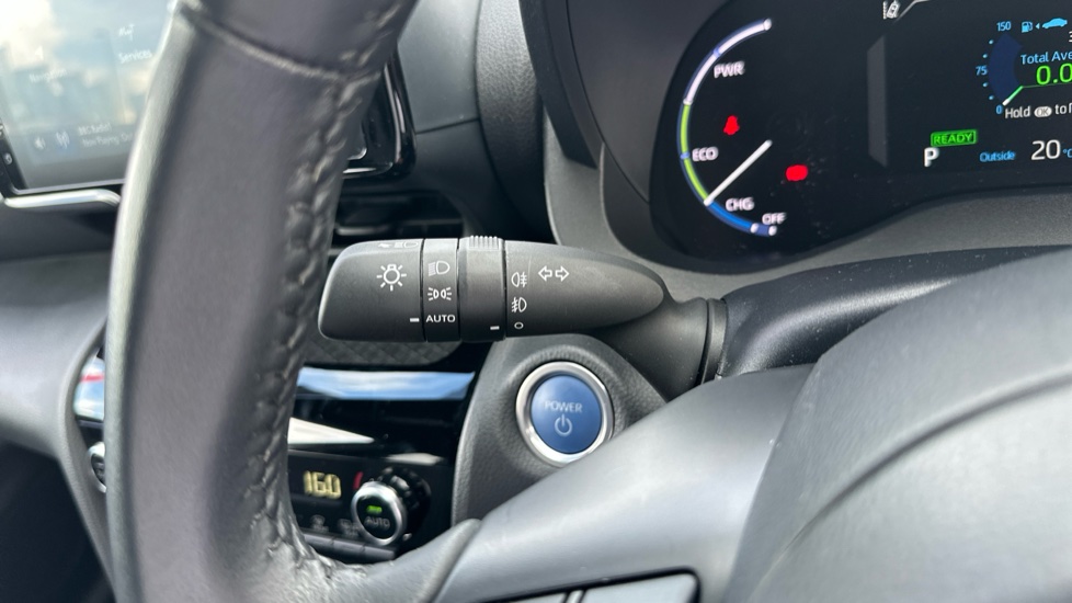 Toyota Yaris Cross 1.5 Hybrid Dynamic 5dr CVT Hybrid Estate - Image 23