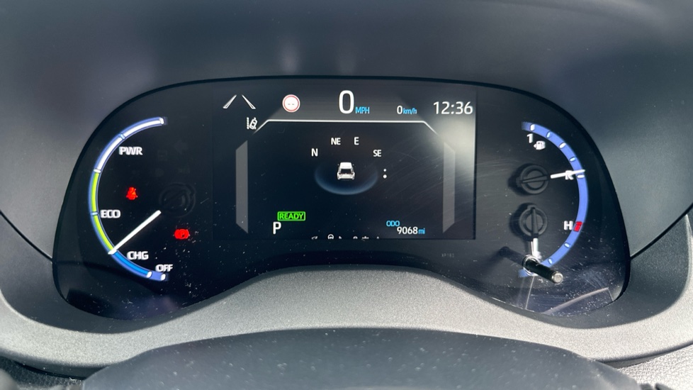 Toyota Yaris Cross 1.5 Hybrid Dynamic 5dr CVT Hybrid Estate - Image 28