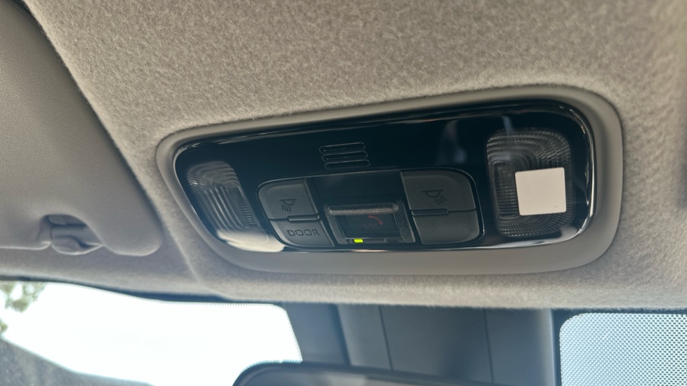 Toyota Yaris 1.5 Hybrid Icon 5dr CVT Hybrid Hatchback - Image 35