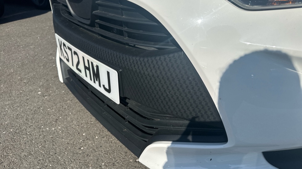 Toyota Yaris 1.5 Hybrid Icon 5dr CVT Hybrid Hatchback - Image 41