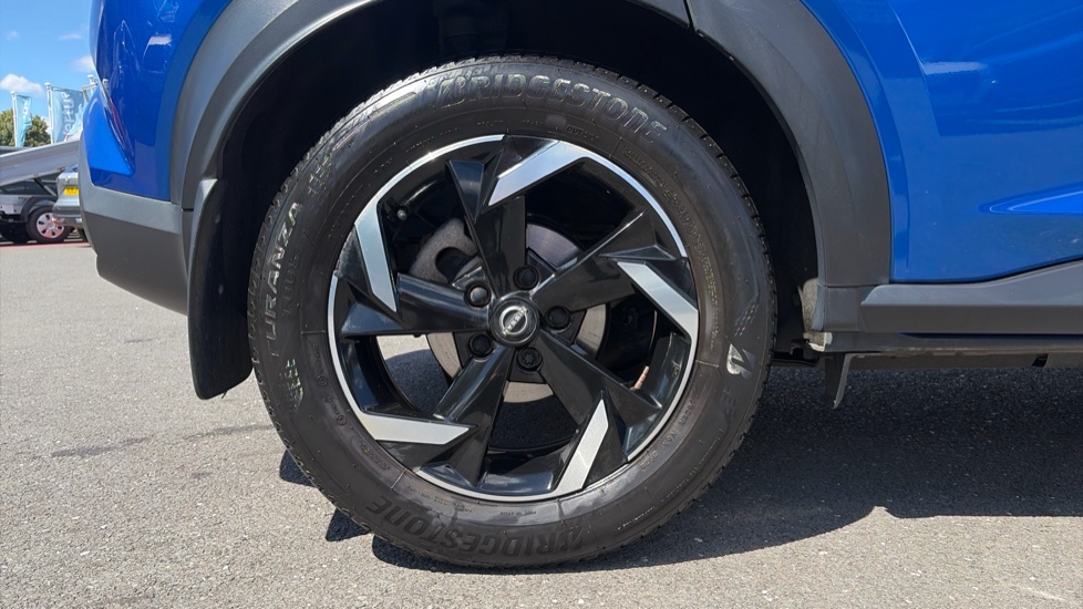 Nissan Juke 1.6 Hybrid N-Connecta 5dr Auto Hybrid Hatchback - Image 7