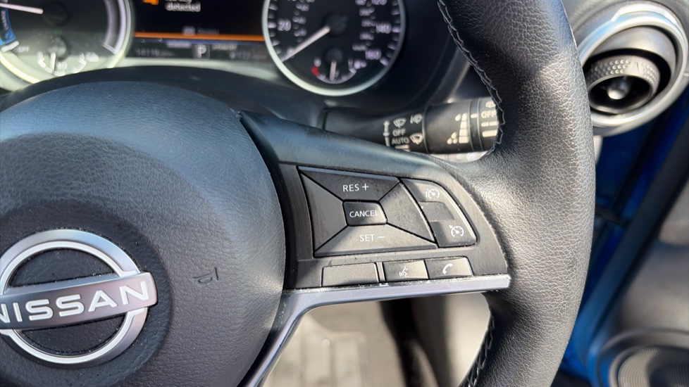 Nissan Juke 1.6 Hybrid N-Connecta 5dr Auto Hybrid Hatchback - Image 25