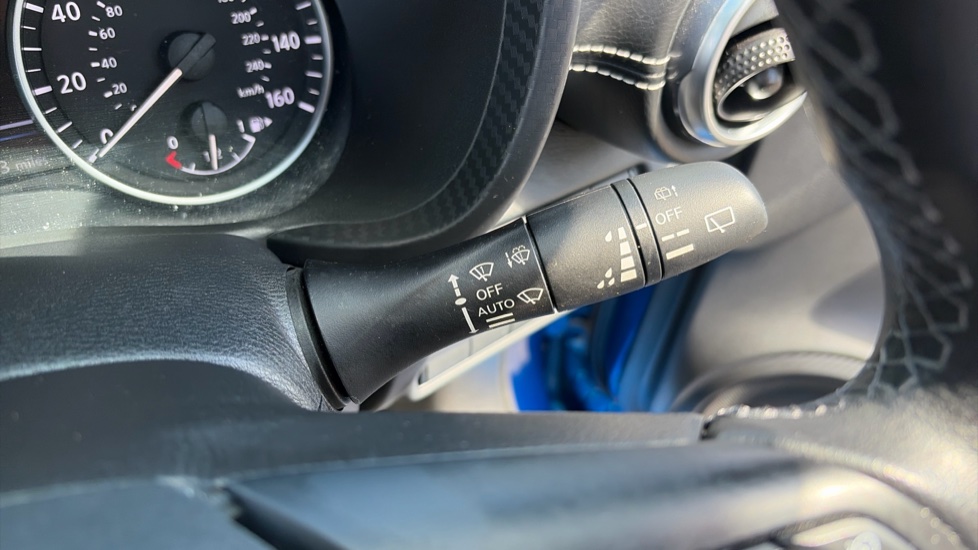 Nissan Juke 1.6 Hybrid N-Connecta 5dr Auto Hybrid Hatchback - Image 27
