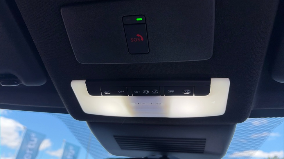 Nissan Juke 1.6 Hybrid N-Connecta 5dr Auto Hybrid Hatchback - Image 29