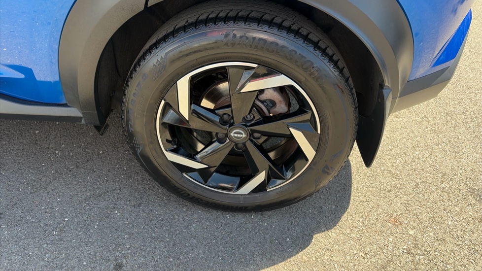 Nissan Juke 1.6 Hybrid N-Connecta 5dr Auto Hybrid Hatchback - Image 45