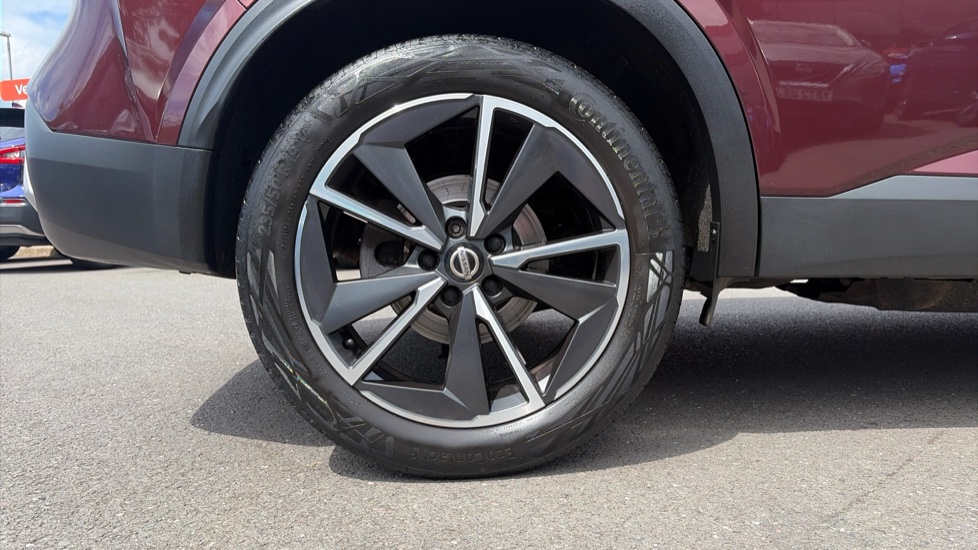 Nissan Qashqai 1.3 DiG-T MH Tekna 5dr Petrol Hatchback - Image 7