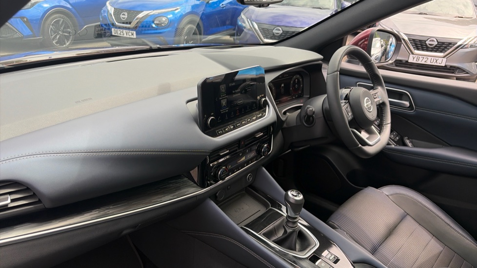 Nissan Qashqai 1.3 DiG-T MH Tekna 5dr Petrol Hatchback - Image 9