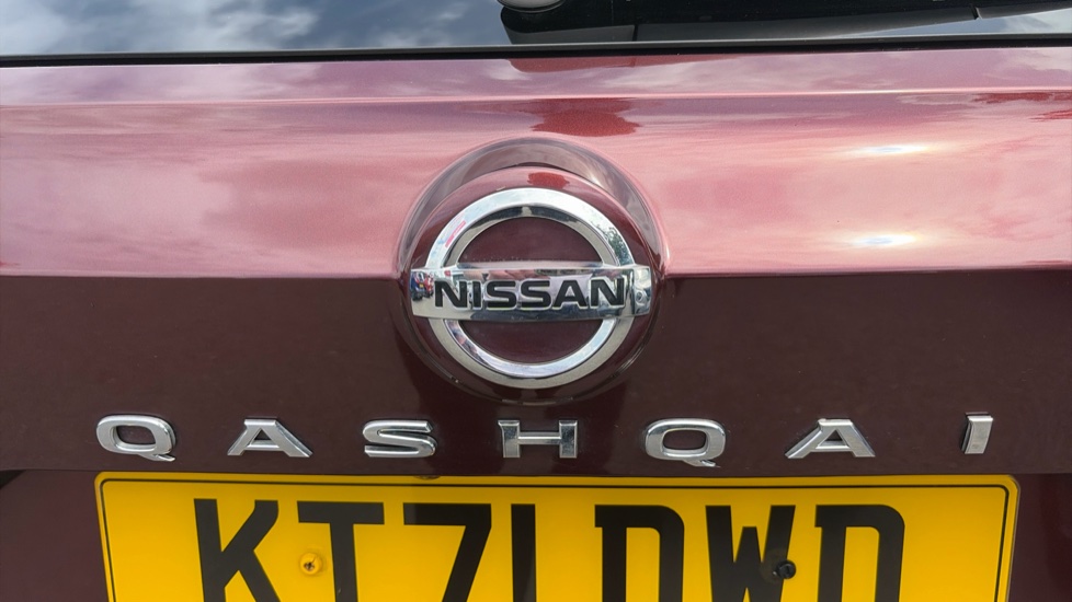 Nissan Qashqai 1.3 DiG-T MH Tekna 5dr Petrol Hatchback - Image 46