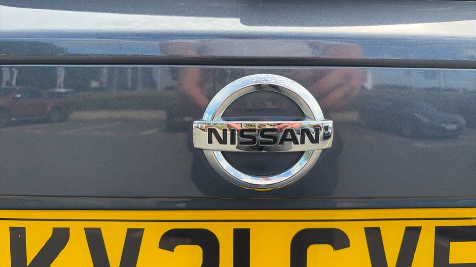 Nissan Micra 1.0 IG-T 92 Tekna 5dr Petrol Hatchback - Image 42