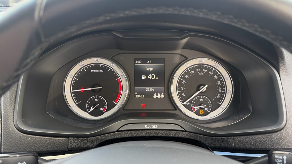Skoda Karoq 1.5 TSI SE L 5dr Petrol Estate - Image 18