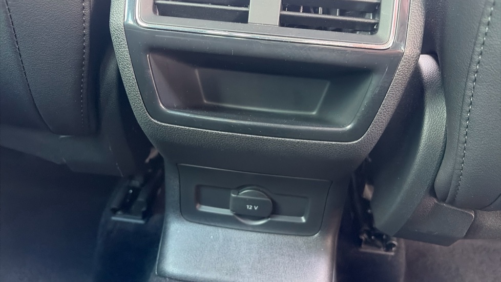 Skoda Karoq 1.5 TSI SE L 5dr Petrol Estate - Image 36