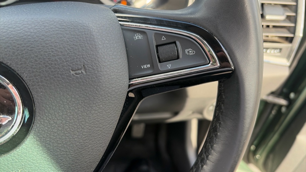 Skoda Karoq 1.5 TSI SE L 5dr Petrol Estate - Image 41