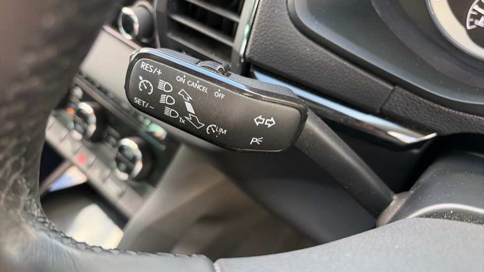 Skoda Karoq 1.5 TSI SE L 5dr Petrol Estate - Image 43