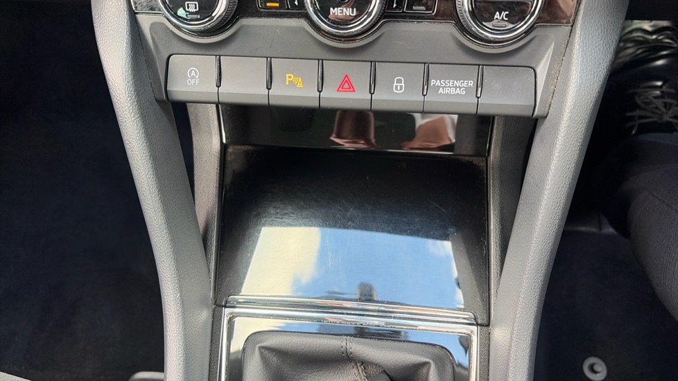 Skoda Karoq 1.5 TSI SE L 5dr Petrol Estate - Image 49