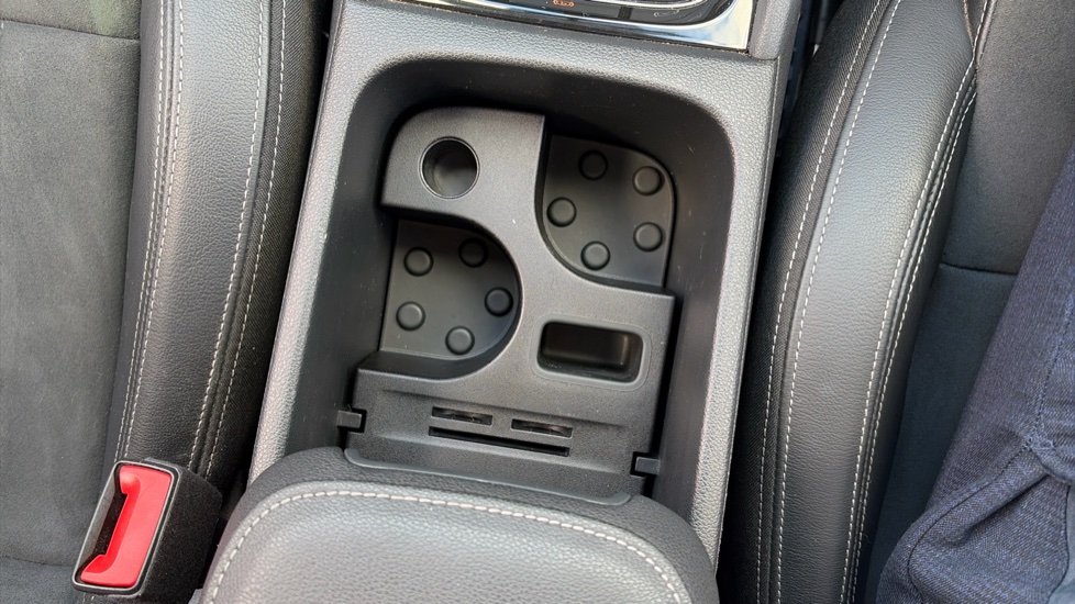 Skoda Karoq 1.5 TSI SE L 5dr Petrol Estate - Image 52