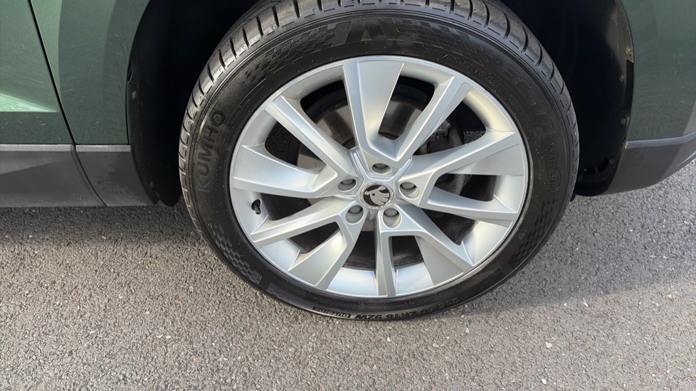 Skoda Karoq 1.5 TSI SE L 5dr Petrol Estate - Image 55