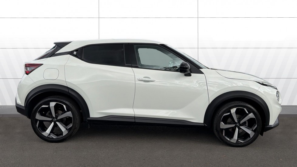 Nissan Juke 1.0 DiG-T 114 Tekna 5dr Petrol Hatchback - Image 5