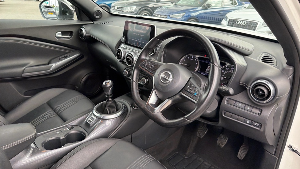 Nissan Juke 1.0 DiG-T 114 Tekna 5dr Petrol Hatchback - Image 11
