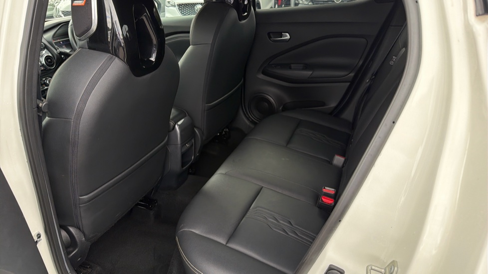 Nissan Juke 1.0 DiG-T 114 Tekna 5dr Petrol Hatchback - Image 16