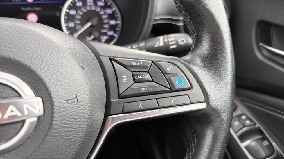 Nissan Juke 1.0 DiG-T 114 Tekna 5dr Petrol Hatchback - Image 26