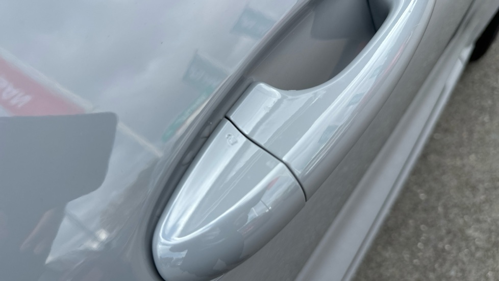 Ford Puma 1.0 EcoBoost Hybrid mHEV ST-Line X 5dr Petrol Hatchback - Image 8