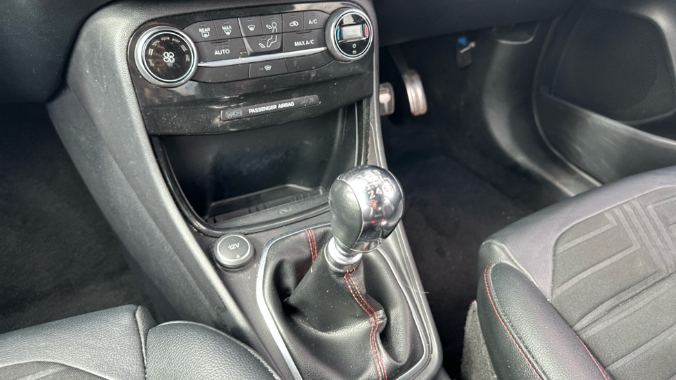Ford Puma 1.0 EcoBoost Hybrid mHEV ST-Line X 5dr Petrol Hatchback - Image 13