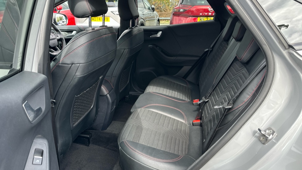 Ford Puma 1.0 EcoBoost Hybrid mHEV ST-Line X 5dr Petrol Hatchback - Image 16