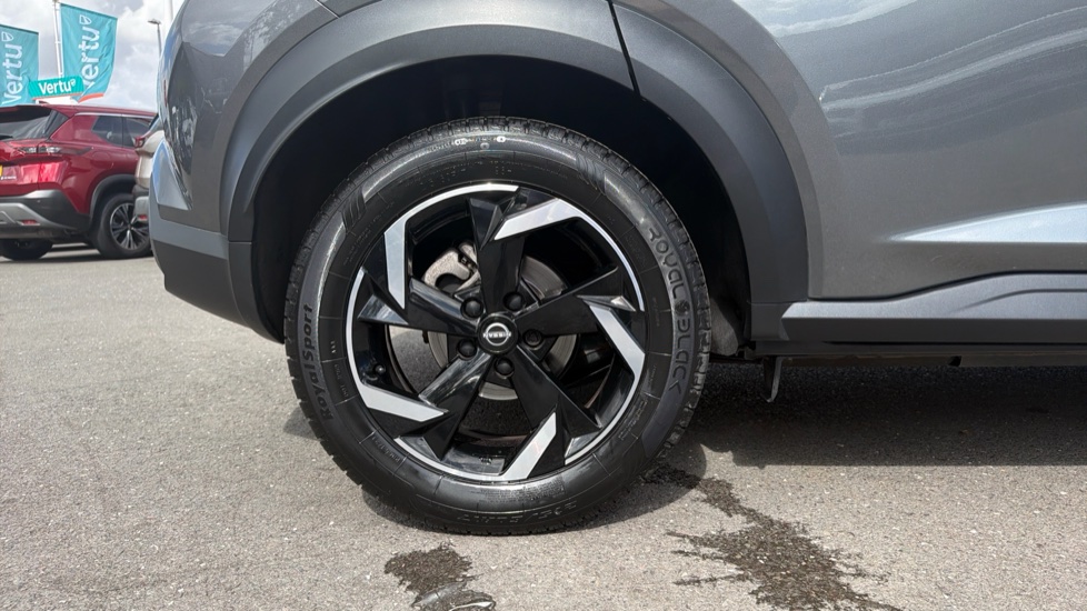 Nissan Juke 1.0 DiG-T 114 N-Connecta 5dr Petrol Hatchback - Image 7