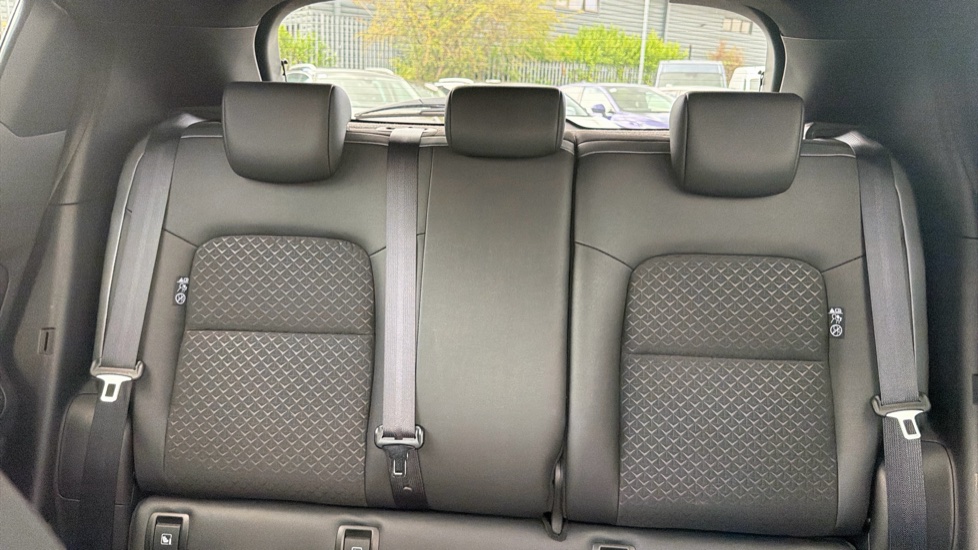 Nissan Juke 1.0 DiG-T 114 N-Connecta 5dr Petrol Hatchback - Image 15