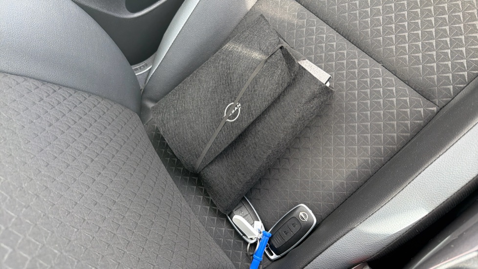 Nissan Juke 1.0 DiG-T 114 N-Connecta 5dr Petrol Hatchback - Image 19