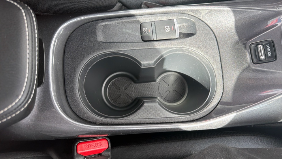 Nissan Juke 1.0 DiG-T 114 N-Connecta 5dr Petrol Hatchback - Image 30