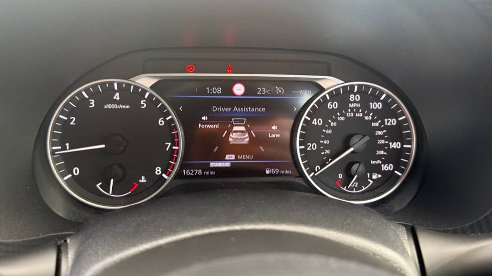 Nissan Juke 1.0 DiG-T 114 N-Connecta 5dr Petrol Hatchback - Image 37