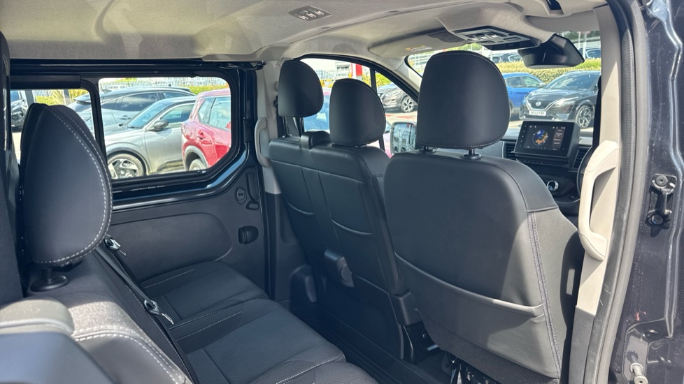Nissan Primastar 30 L2 Diesel 2.0 dCi 150ps H1 Tekna Crew Van Auto [9 Speed] - Image 16
