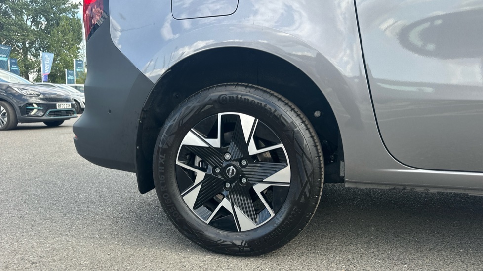 Nissan Townstar L2 Petrol 1.3 Tekna Van [Safety] - Image 7