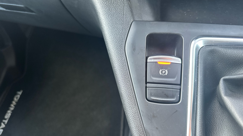 Nissan Townstar L2 Petrol 1.3 Tekna Van [Safety] - Image 39