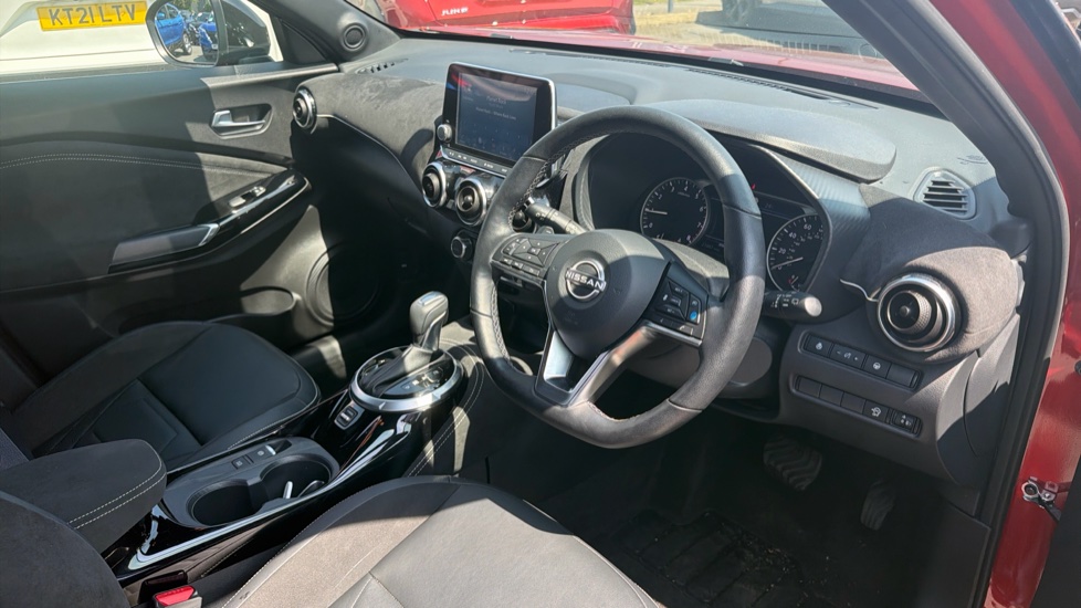 Nissan Juke 1.0 DiG-T 114 Tekna+ 5dr DCT Petrol Hatchback - Image 11