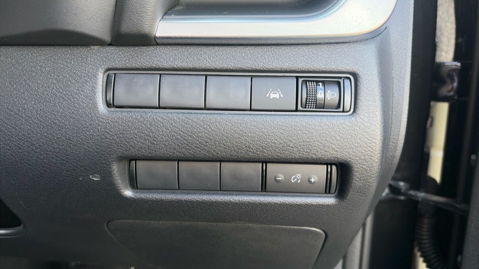 Nissan Qashqai 1.5 E-Power Acenta Premium 5dr Auto Hybrid Hatchback - Image 25
