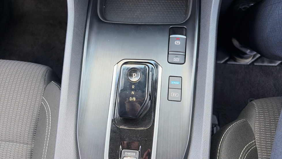 Nissan Qashqai 1.5 E-Power Acenta Premium 5dr Auto Hybrid Hatchback - Image 32