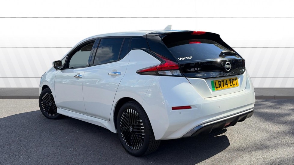 Nissan LEAF 110kW Tekna 39kWh 5dr Auto Electric Hatchback - Image 2