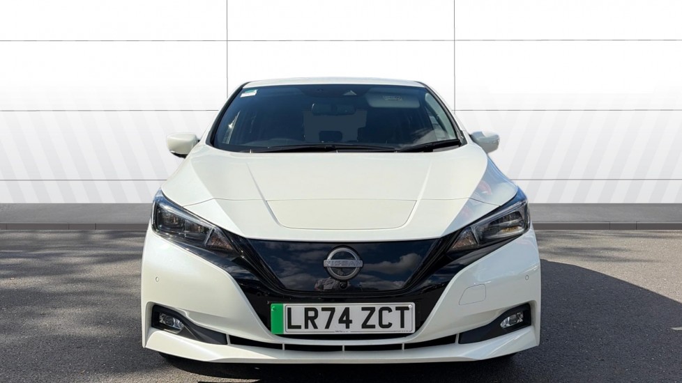 Nissan LEAF 110kW Tekna 39kWh 5dr Auto Electric Hatchback - Image 3