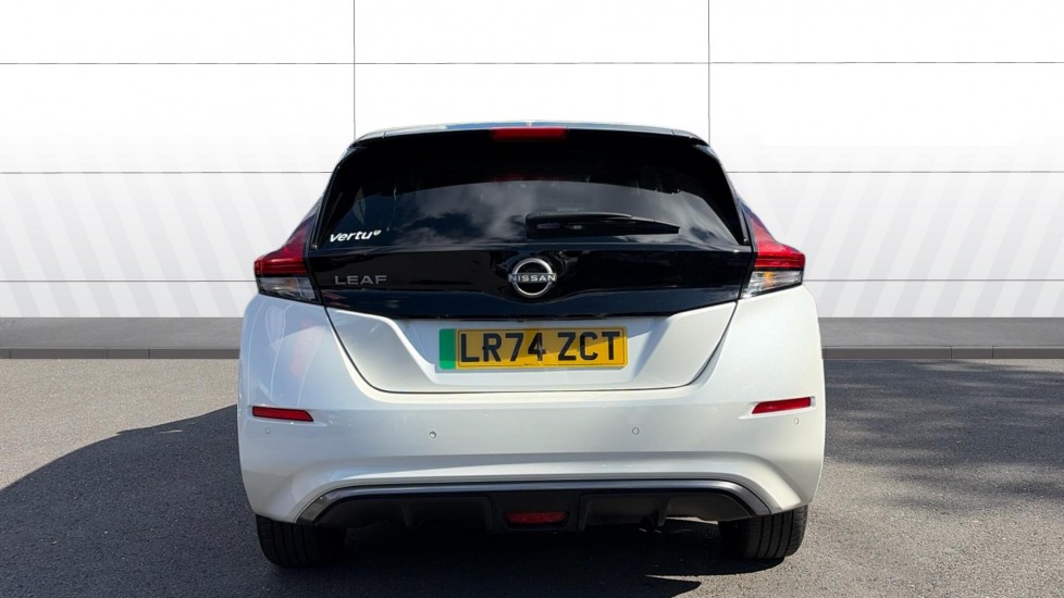 Nissan LEAF 110kW Tekna 39kWh 5dr Auto Electric Hatchback - Image 6