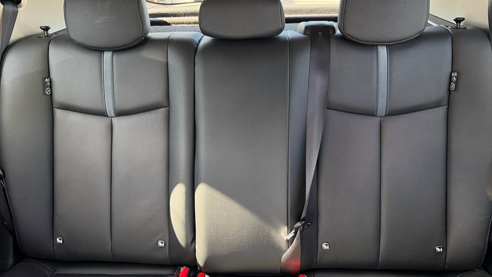 Nissan LEAF 110kW Tekna 39kWh 5dr Auto Electric Hatchback - Image 15