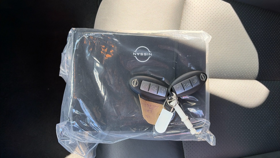 Nissan LEAF 110kW Tekna 39kWh 5dr Auto Electric Hatchback - Image 19