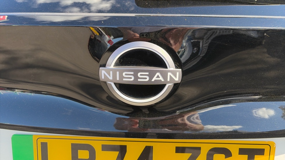 Nissan LEAF 110kW Tekna 39kWh 5dr Auto Electric Hatchback - Image 23