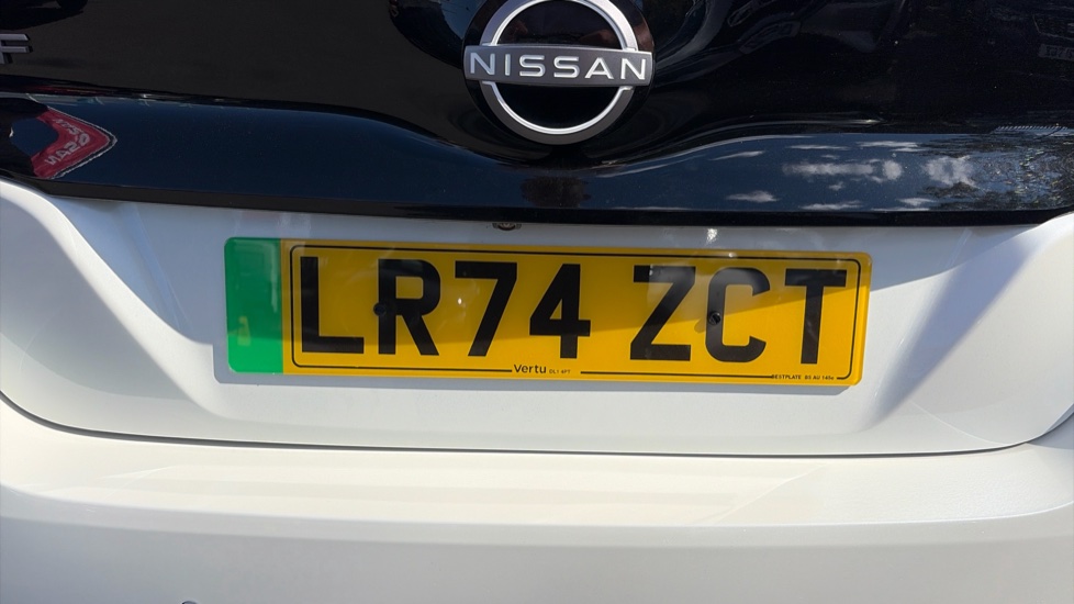 Nissan LEAF 110kW Tekna 39kWh 5dr Auto Electric Hatchback - Image 24
