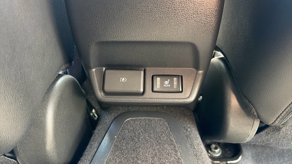 Nissan LEAF 110kW Tekna 39kWh 5dr Auto Electric Hatchback - Image 27