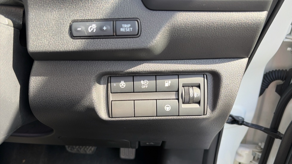 Nissan LEAF 110kW Tekna 39kWh 5dr Auto Electric Hatchback - Image 31